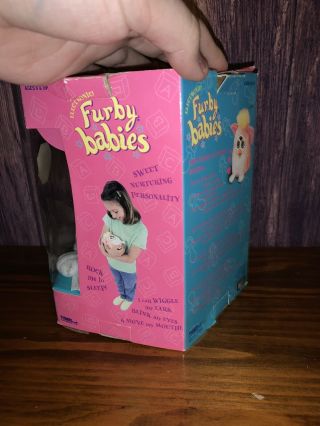 Furby Babies White & Pink Model 70 - 940 by Tiger Electronics 1999 (read) 3