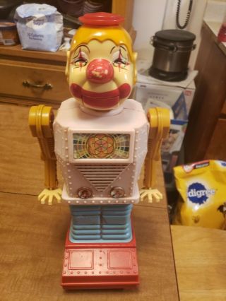 1960s Chuckling Charlie Laughing Clown Robot Yonezawa Tin Toy Battery.