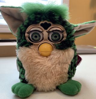 Furby 1999 By Tiger Model 70 - 800 Green - All Tags Attached