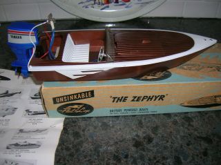 Fleet Line Boat & Toy Outboard Motor Speed Boat K&o Ito Box And Paper Work