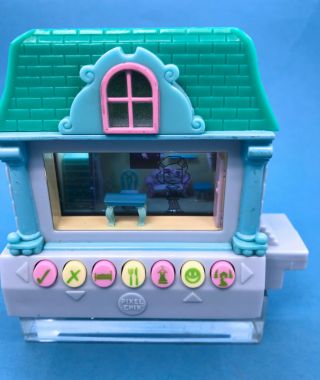 French Edition Pixel Chix Pink House Mansion Mattel Interactive