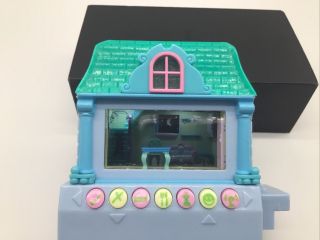 2005 Pixel Chix Blue House Electronic Interactive Virtual Toy Mattel Rare 3
