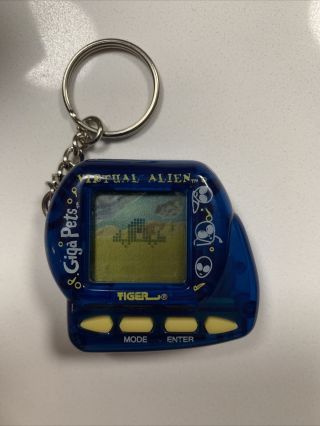 Giga Pets Virtual Alien Keychain Tiger Electronics Rare Htf Vintage 1997