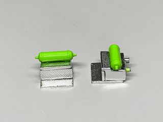 1/64 Dcp Parts Lime Green/chrome Peterbilt 359/379/389 Air Tanks & Steps