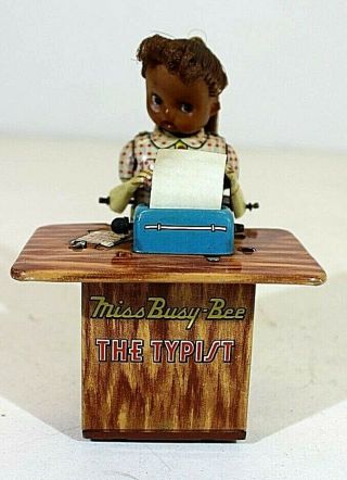Kanto Toys " Miss Busy Bee The Typist " Wind - Up Clockwork,  Vtg,  Tin,  Japan