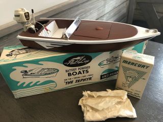 Vintage Fleetline Zephyr Toy Boat With K & O Mercury 20 Outboard & Box