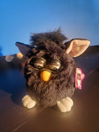 1998 Furby 70 - 800 Tiger Electronics Black With Black Mane With Tag -