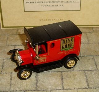 Lledo - Days Gone - 1920 Model T Ford Van - 1994 Collectors Club - Boxed