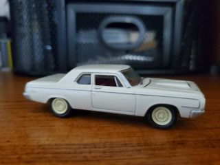 Johnny Lightning 1964 Dodge 330 Dcc 2007 Loose White/red Int.  Display Quality