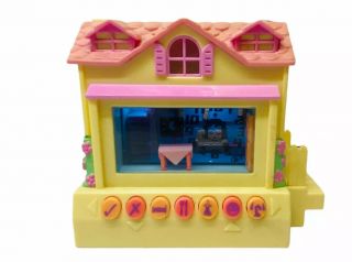 2005 Mattel Pixel Chix Yellow Pink House Electronic Virtual Toy Game Read