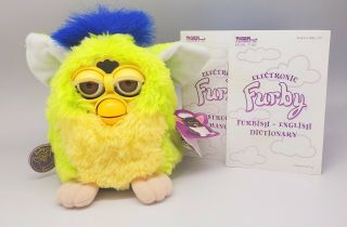 Vintage 1999 Furby Green Yellow Blue Eyes Tiger Electronics 70 - 800 Tags