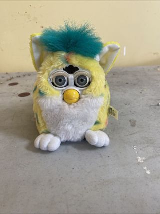 1999 Vintage Electronic Furby Babies Yellow Confetti Tiger Robotic Pet Toy
