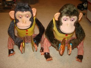 2 Jolly Chimps Playing Cymbals Battery Boxes Are