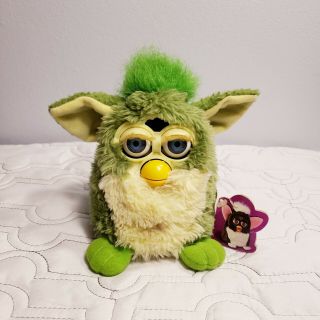Furby 1999 By Tiger Model 70 - 800 Green - All Tags Attached Non -