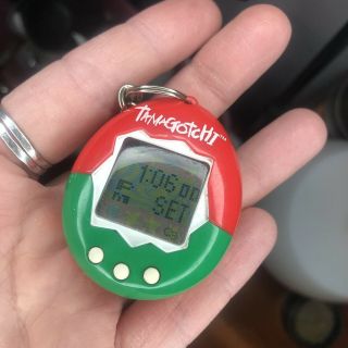 Rare Tamagotchi Bandai 1997 Red/Green Virtual Pet Keychain 3
