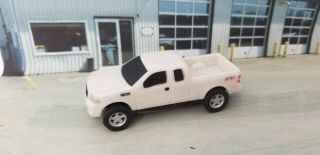2004 Ertl Ford F - 150 Fx4 Off - Road White Pick - Up Truck With Rubber Tires Tinted