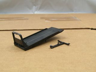 1/64 Dcp/greenlight Black Roll Back Body With Wheel Lift For Trucks