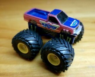 Micro Machines Tuff Trax Monster Truck Blue & Red Chevy Silverado (galoob,  1990)
