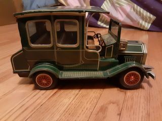 Vintage S&h Japan Tin Battery Operated Toy Old Fashioned Car - Not