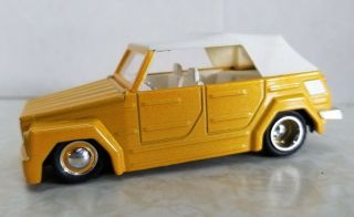 Jada Toys 1:64 1973 Volkswagen Mehrzweckwagon Thing Good
