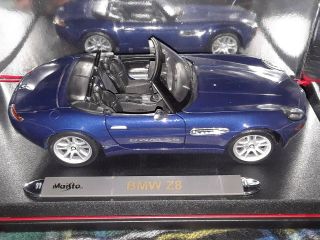 Maisto Premiere Edition 2000 Bmw Z8 Roadster (blue) 1:18 Scale Diecast