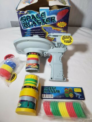 Vintage Space Blaster Disc Shooter 1998 Min Yin My889 With Extra Clip & Discs