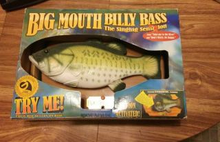 Big Mouth Billy Bass The Singing Sensation W/ Box For Parts/repair Doesn’t Work