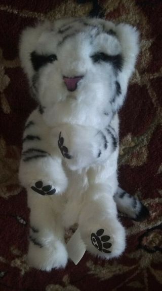 Wowwee Alive Cubs White Tiger Cub Interactive Plush Cub Item 9008