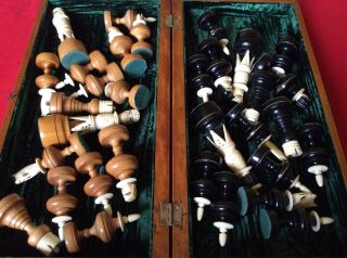 Vintage Hand Crafted Wood & Bone Mexican Folk Art Chess Set Wooden Case 3