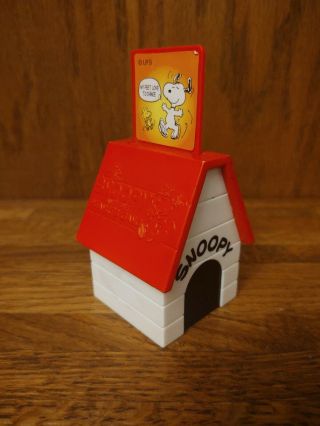 Snoopy Push Up Toy Dog House 1998 The Peanuts Gang Wendy 