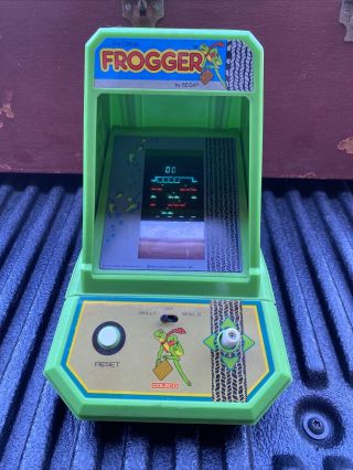 1982 Sega Classic Frogger Mini Tabletop Arcade Video Game • & Work