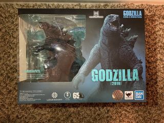 S.  H.  Monsterarts Action Figure Godzilla 2019 & Rodan/mothra Bundle (pre - Owned)