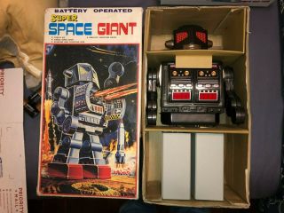 Horikawa Metal House Space Giant Battery Operated Robot Tin Toy Japan 16 "