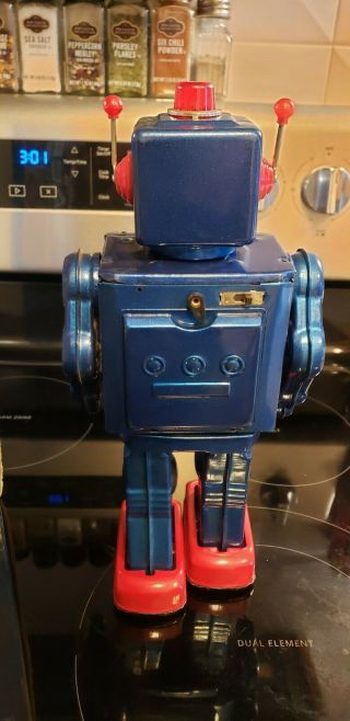 Space Walk Man Robot.  Battery Operated Tin Toy.  Blue 2