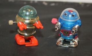 2 Vintage 1978 & 2003 Wind Up Walking Robot Tomy Lost In Space Taiwan