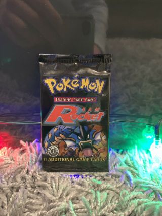 Pokémon Gyarados Team Rocket 1st Edition Booster Pack - / / Box Fresh