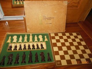 Vintage Renaissance Chessmen Anri Chess Set By E.  S.  Lowe - 1950s W/board 32 Pc