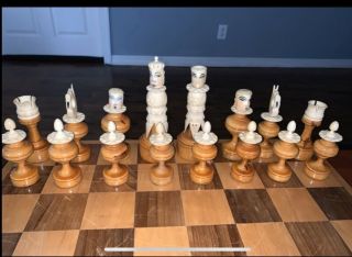 Vintage Hand Crafted Wood & Bone Mexican Folk Art Chess Set Wooden Case 2