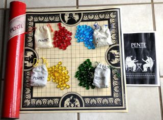 1982 Pente Game With Red,  Green,  Blue And Yellow Stones For 2 To 4 Players