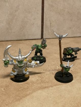 Warhammer 40k Orks Army Assortment Figurine Set includes Ghazghkull Thraka 2