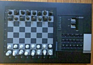 Saitek Kasparov Conquistador Electronic Computer Chess Game 1988 W/ Box