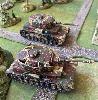1/56 28mm Bolt Action German Painted Panzer Iv Two Tanks