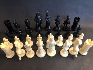 Vintage Schach Chess Set 3.  75 " King Fantastic Detail Polymer Weighted Bottoms