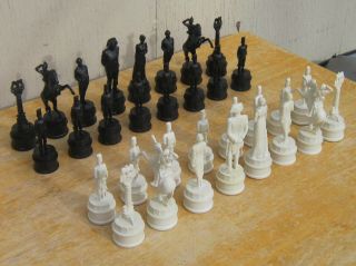 Vintage Classic Games Napoleon Bonaparte Chess Set No Box Or Board 5 " King
