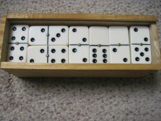 VINTAGE JAPAN 28PC DOUBLE SIX DOMINOES W/SPINNERS THICK W/WOODEN BOX 2