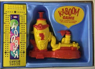 Vintage Ideal Game,  Kaboom,  a Balloon Busting Game 1965/1966 with the Box USA 3