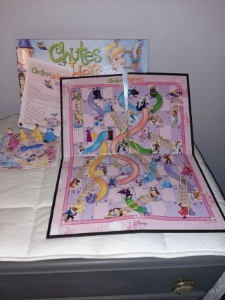 2009 Disney Princess Edition Chutes And Ladders Complete With 4 Figurines