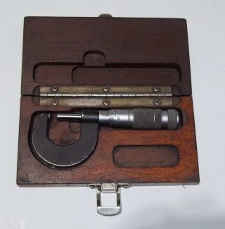 Vintage Brown & Sharpe 0 - 1 " Blade Micrometer Kingston.  001 " W/ Wood Case