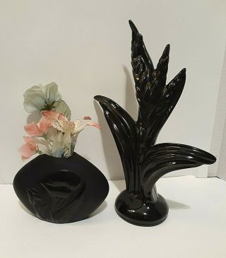 Vintage Black Art Deco Style Small Vase With Calla Lily & Wheat Stalk Statuette
