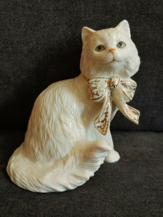 Lenox Cat Figurine Sitting Pretty Porcelain Figure 5.  5 "